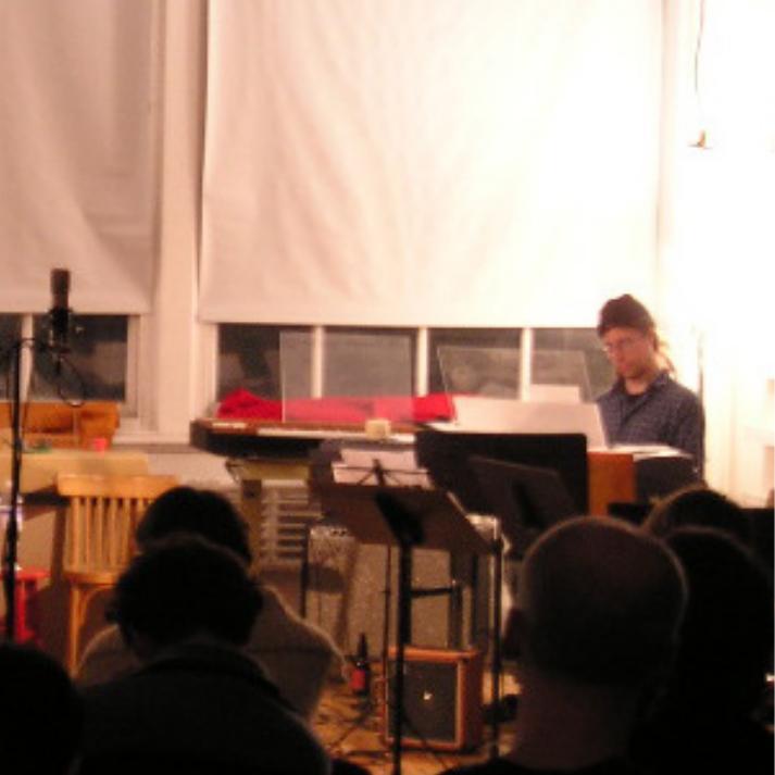 Keyboard performance to audience